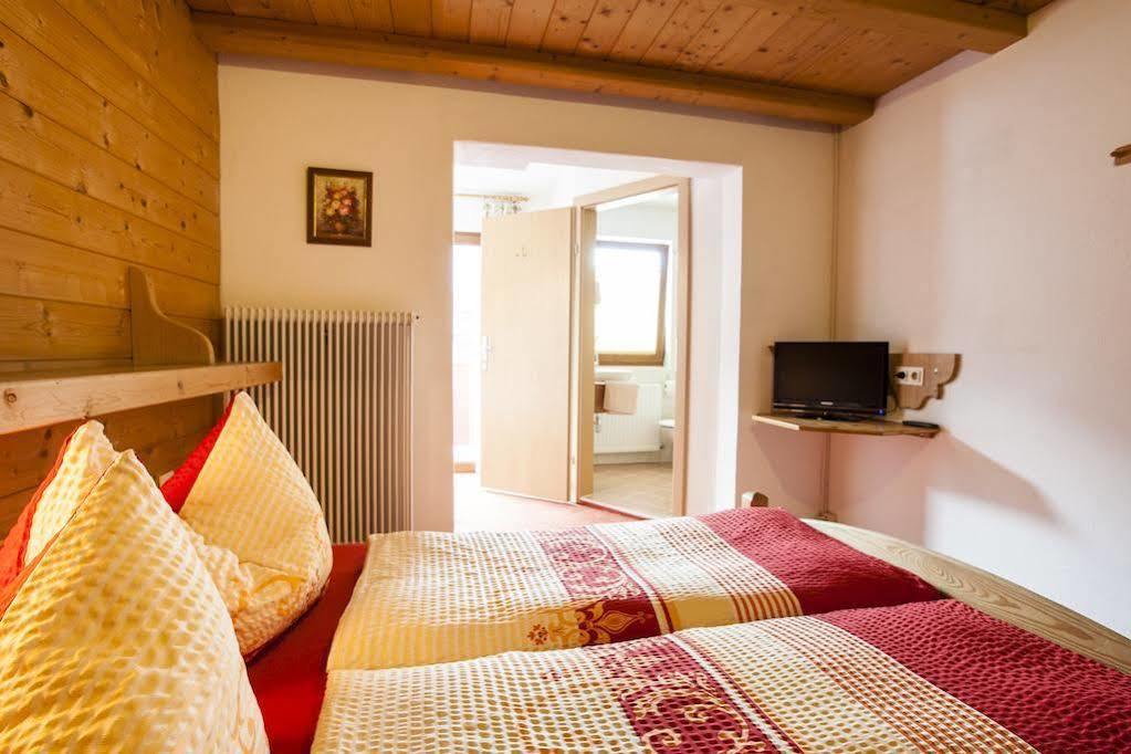 Haus Steinbock Bed & Breakfast Neustift im Stubaital Ngoại thất bức ảnh