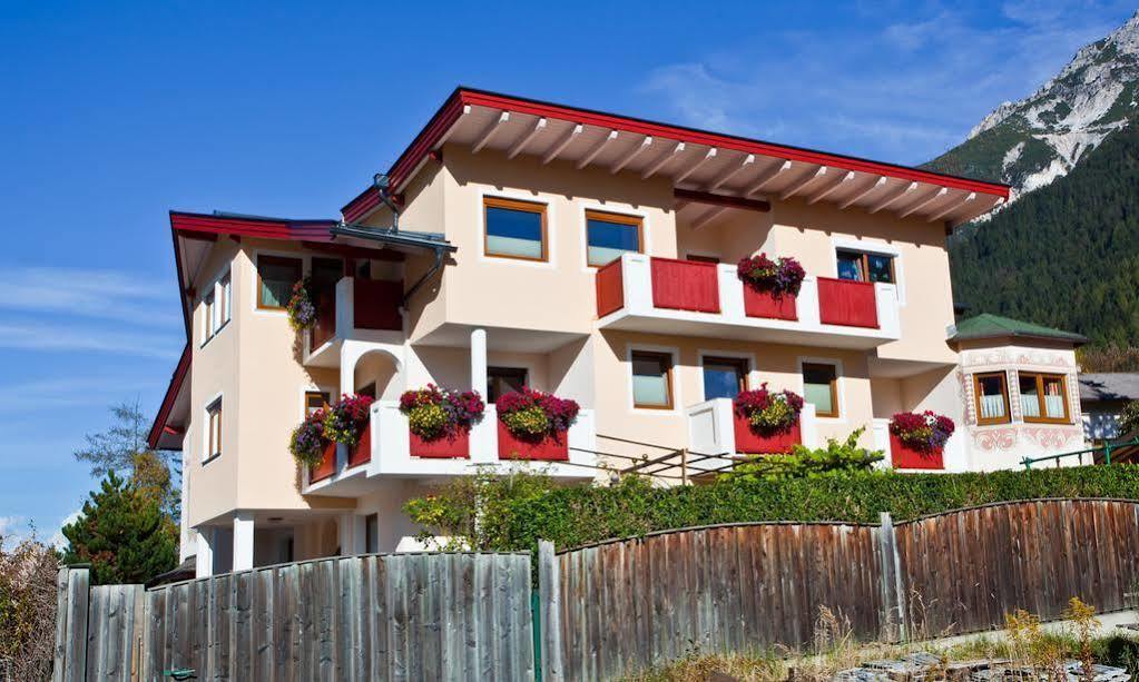 Haus Steinbock Bed & Breakfast Neustift im Stubaital Ngoại thất bức ảnh